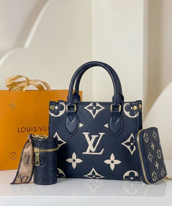 Louis Vuitton OnTheGo PM – Monogram Giant Tote