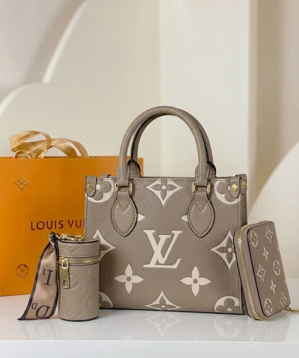 Louis Vuitton OnTheGo PM – Monogram Giant Tote
